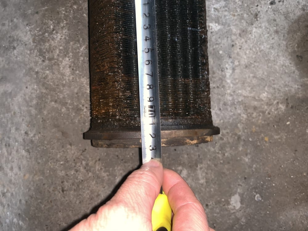 Một khâu cần làm khi bảo trì máy nén khí trục vít